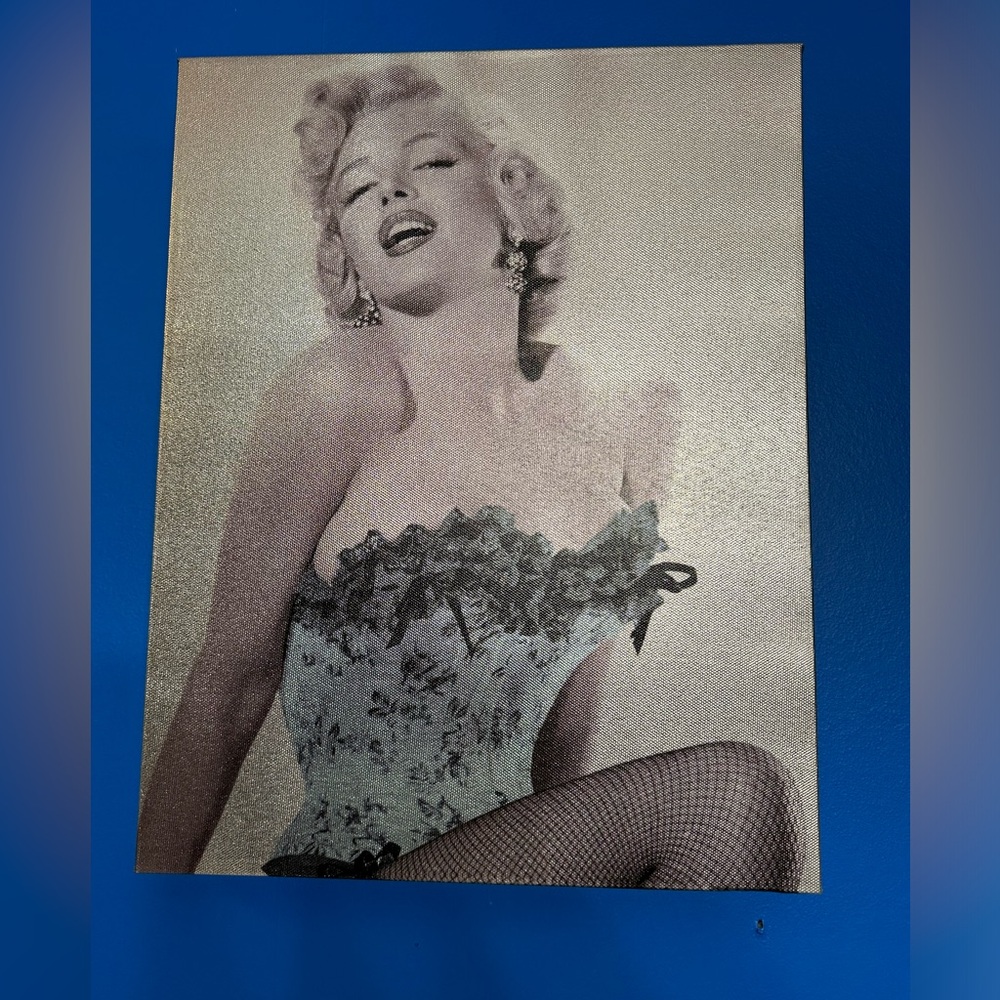 Marilyn Monroe on a hard canvas